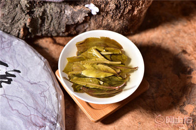 【以茶之銘普洱茶生茶勐海喬木生態茶醉清風2017年新品生茶廠家直銷】勐海一縷香茗茶行 - 產品庫